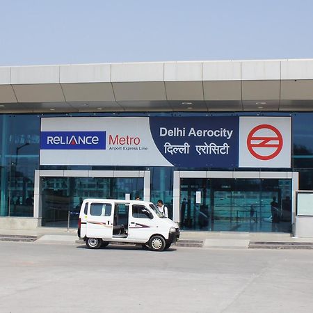Airport Hotel Edge Home Stay Új-Delhi Kültér fotó