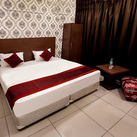 Airport Hotel Edge Home Stay Új-Delhi Kültér fotó