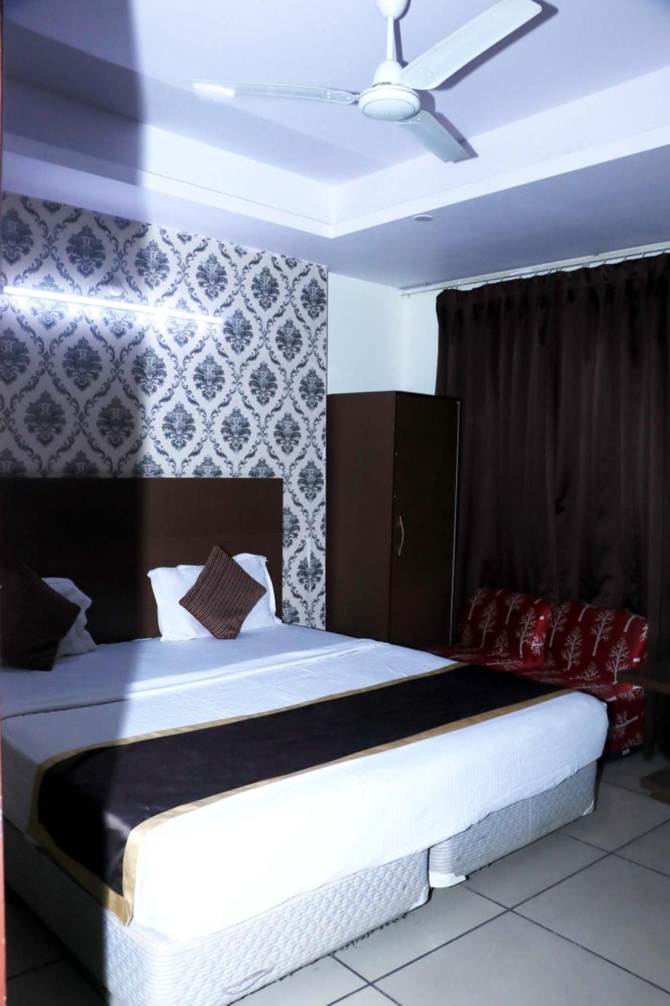 Airport Hotel Edge Home Stay Új-Delhi Kültér fotó