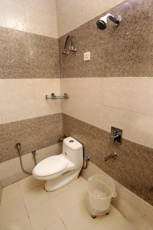 Airport Hotel Edge Home Stay Új-Delhi Kültér fotó