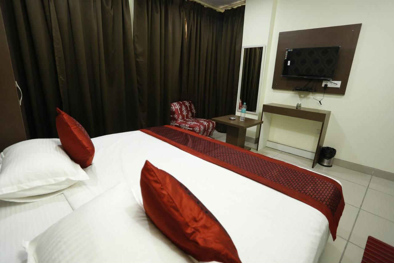 Airport Hotel Edge Home Stay Új-Delhi Kültér fotó