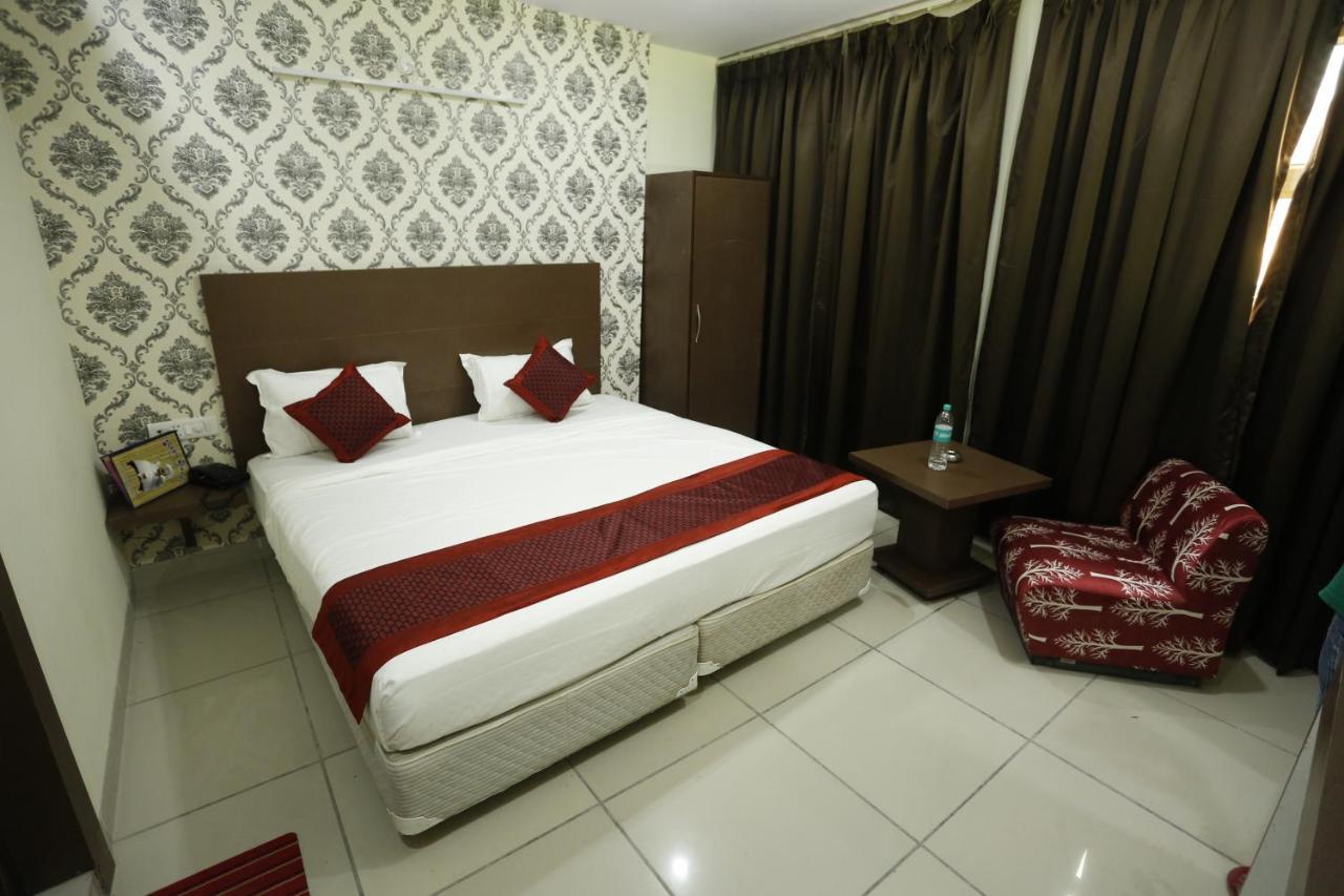 Airport Hotel Edge Home Stay Új-Delhi Kültér fotó